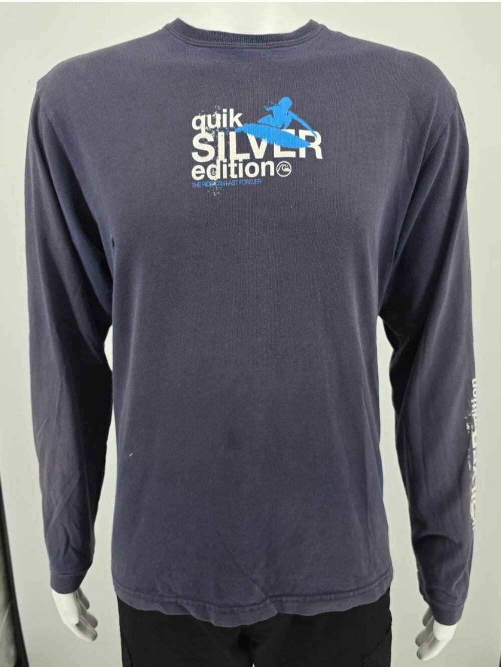 Distressed Vintage Y2K Quiksilver Edition Long Sleeve Surfer T-Shirt (L)